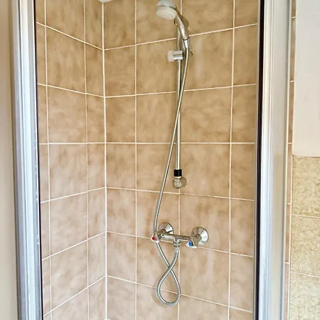 Apartment Doppelzimmer Mit Privatem Bad *